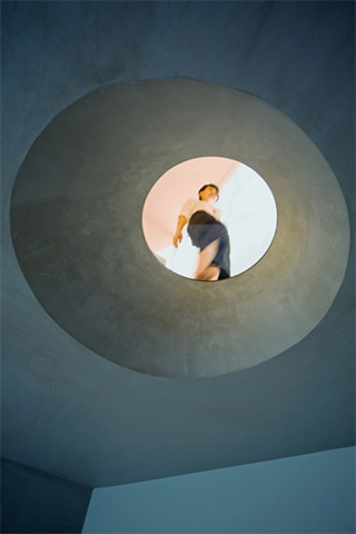 Illustration for article titled A house whose pristine ocean views are optical illusions
